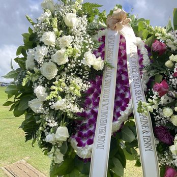 Lin's Lei Shop - Florists Near Me - Honolulu, Hawaii Lin's Lei Shop - Florists Near Me - Honolulu, Hawaii