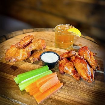 Eagle BBQ - Happy Hour Wing Special - Barbeque Near Me - Copper Mountain, Colorado