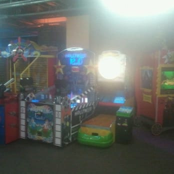 The Beachouse - Amusement Parks Near Me - Glenelg, SA