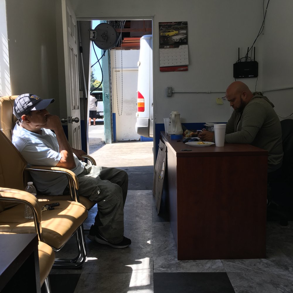 Pristine Autobody & Repair - Waiting room for Pristine Autobody - Auto Repair Near Me - Hayward, California Pristine Autobody & Repair - Waiting room for Pristine Autobody - Auto Repair Near Me - Hayward, California
