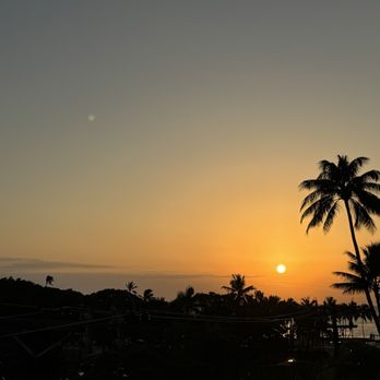 Deck. - View from the restaurant - Hawaiian Near Me - Honolulu, Hawaii