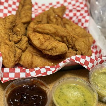 Wing Snob - Tenders and 3 sauces. All delicious! - Chicken Wings Near Me - North Aurora, Illinois Wing Snob - Tenders and 3 sauces. All delicious! - Chicken Wings Near Me - North Aurora, Illinois