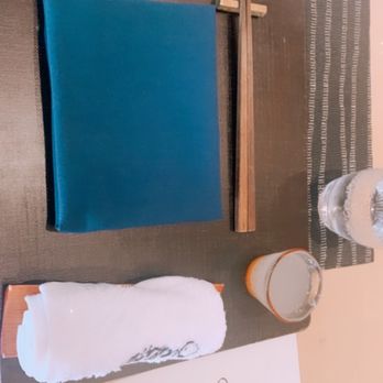 Omakase - Great simple table setting - Sushi Bars Near Me - San Francisco, California