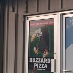 Buzzards Pizza - The front door