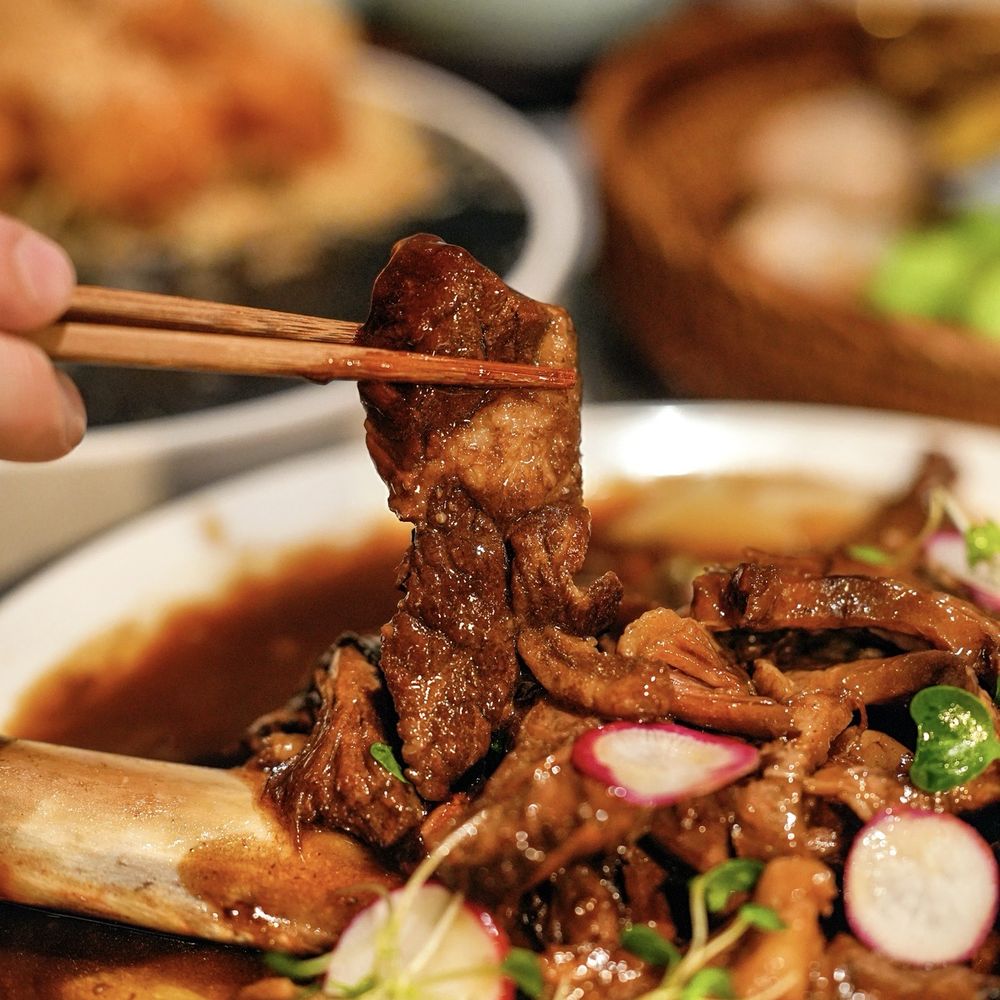 Chi Restaurant & Bar - Szechuan Near Me - New York, New York