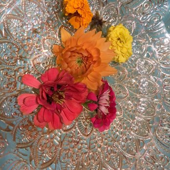 Silk Lounge - Bathroom decor - Indian Near Me - Vancouver, British Columbia