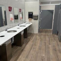 Sheetz - Super clean bathrooms.