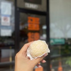 ECK Bakery 蛋撻王 - Ig: @whatsviveating | mango mochi