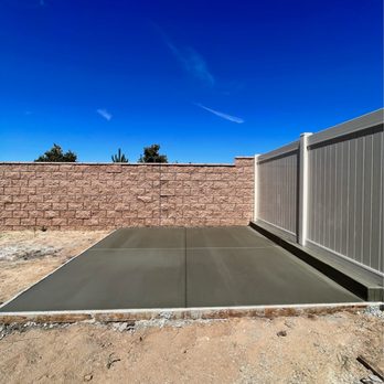Lira Concrete - Broom finish small  concrete patio - Masonry/Concrete Near Me