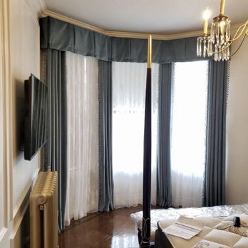 Master Bedroom Box Pleated Valance With Ripple Fold Curtains And