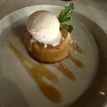 FARM - Caramel pineapple butter cake - French Near Me - Palm Springs, California FARM - Caramel pineapple butter cake - French Near Me - Palm Springs, California