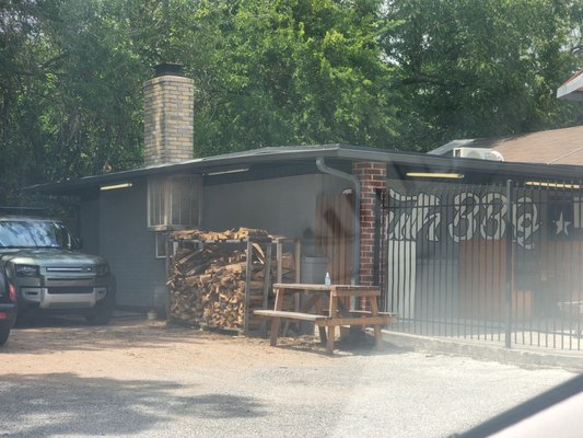 South BBQ & Kitchen by null