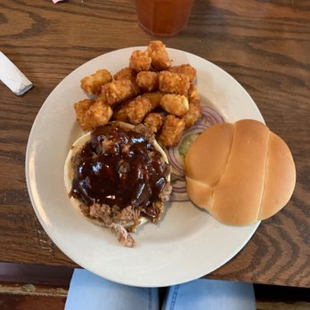 Prison Brews - Pulled pork sandwich - American Near Me - Jefferson City, Missouri Prison Brews - Pulled pork sandwich - American Near Me - Jefferson City, Missouri