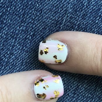 Biltmore Nail Bar - Accent nails don't match. One's darker and ones lighter. Both look like a child did it.  Didn't even clean up the edges. So sloppy for $60. - Nail Salons Near Me - Phoenix, Arizona