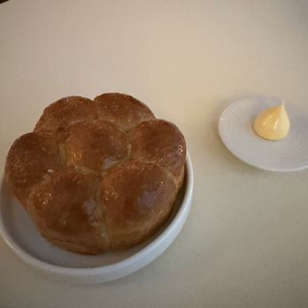 Restaurant 20 Victoria - Amazing bread service - Canadian (New) Near Me - Toronto, Ontario