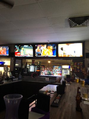 Giz & Hums' Billiards & Brew