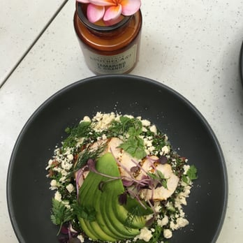 Uliveto Cafe - Kale, Quinoa, Feta, chicken and avocado salad - Restaurants Near Me - Potts Point, NSW