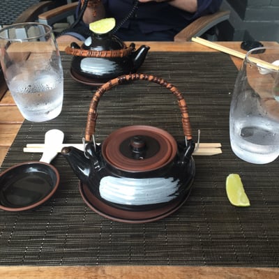 En Japanese kitchen & Sake bar by null