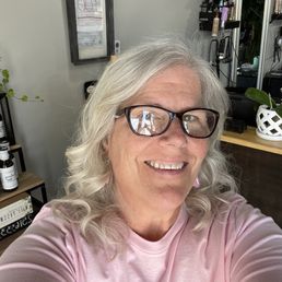Executive Salon - West Mobile - Sarah is the Best!!! - is selfie - Hair Salons Near Me - Mobile, Alabama