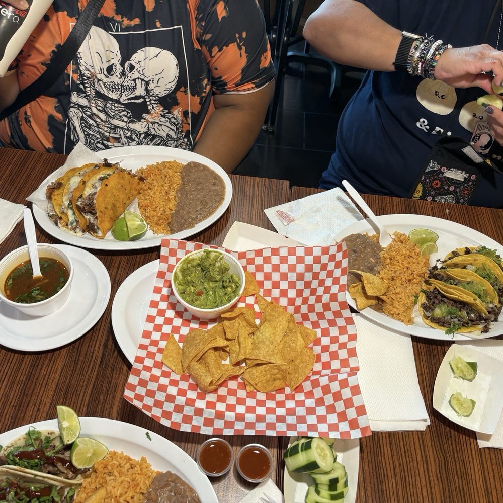 Taqueria 2 Carnales - Mexican Near Me - Paradise, Nevada