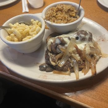 Texas Roadhouse - Steakhouses Near Me - Milford, Ohio