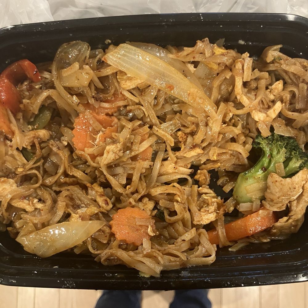 Mali's Thai Zap - Chicken Pad Thai - Thai Near Me - Salisbury, Massachusetts Mali's Thai Zap - Chicken Pad Thai - Thai Near Me - Salisbury, Massachusetts