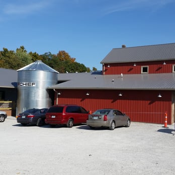 Dew Drop Inn - Bars Near Me - Bloomsdale, Missouri