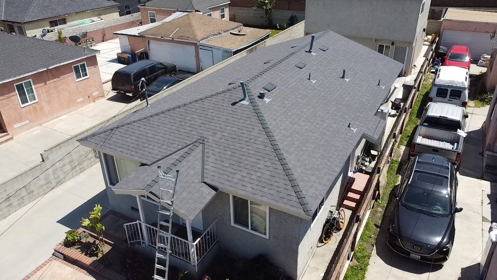 Slide of Major League Roofing