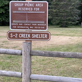 Lake Sammamish State Park - Picnic Area signs (not while COVID 19) - Parks Near Me - Issaquah, Washington