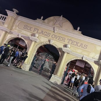 Fright Fest: Six Flags - Amusement Parks Near Me - Arlington, Texas Fright Fest: Six Flags - Amusement Parks Near Me - Arlington, Texas