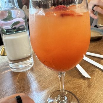 Mahasan - free strawberry lemonade - Thai Near Me - San Mateo, California