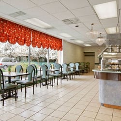 Ramada by Wyndham Roanoke - Free Full Breakfast Area