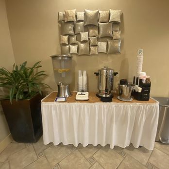 Mediterranean Inn - Refreshments - Hotels Near Me - Seattle, Washington Mediterranean Inn - Refreshments - Hotels Near Me - Seattle, Washington