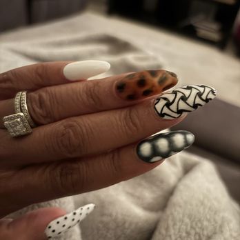 Vegas Nails - Nail Salons Near Me - Mundelein, Illinois Vegas Nails - Nail Salons Near Me - Mundelein, Illinois