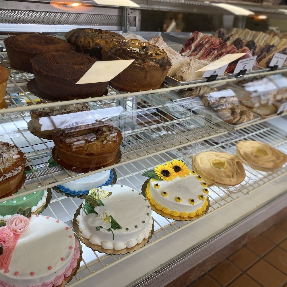 Taunton Ave Bakery - Gorgeous cakes and pastries - Bakeries Near Me - East Providence, Rhode Island Taunton Ave Bakery - Gorgeous cakes and pastries - Bakeries Near Me - East Providence, Rhode Island