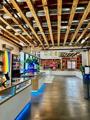 LA KUSH - Cannabis Dispensary by null