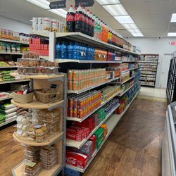 El Frezco Supermarket