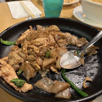 Siam Station - Pad see yew with chicken - forgot to take pic until after eating - good portion size! - Thai Near Me - Diamond Bar, California Siam Station - Pad see yew with chicken - forgot to take pic until after eating - good portion size! - Thai Near Me - Diamond Bar, California