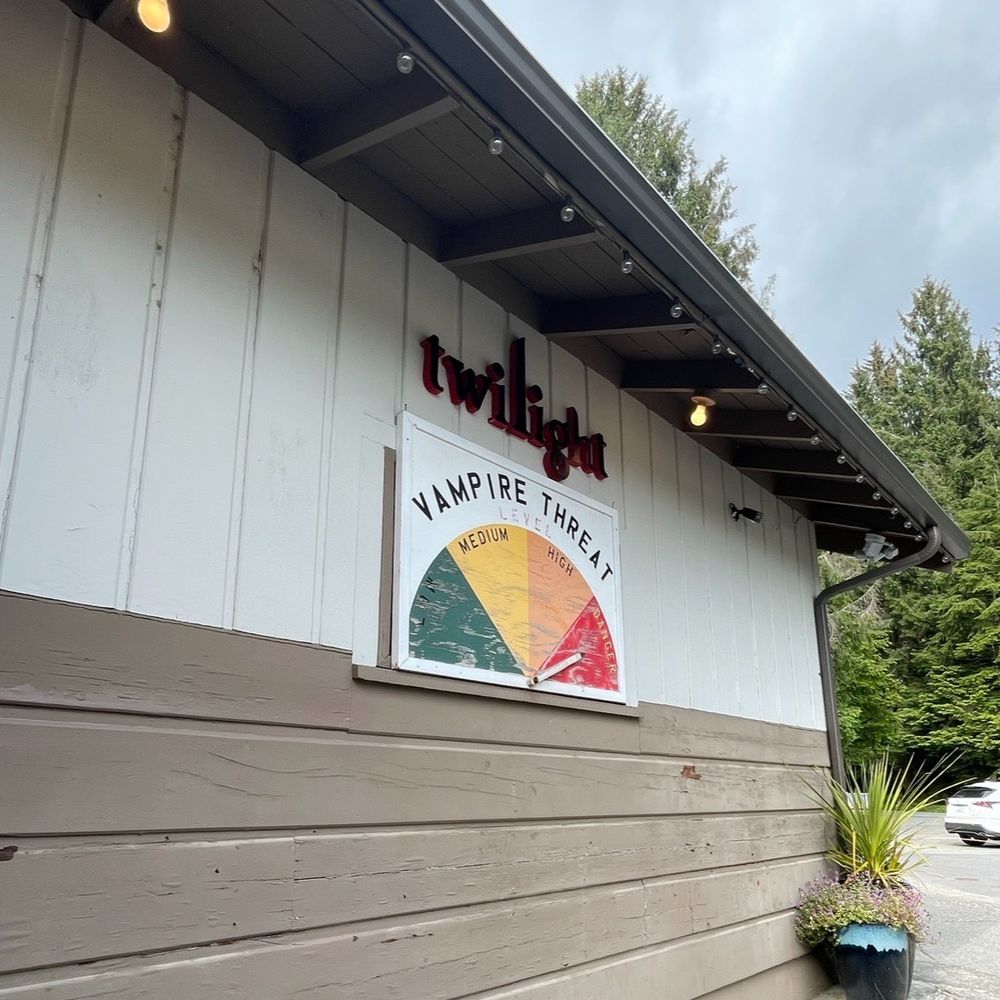 Three Rivers Resort Restaurant - American Near Me - La Push, Washington Three Rivers Resort Restaurant - American Near Me - La Push, Washington