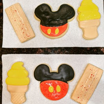 Maven’s Treats - Disney themed cookies, Dole Whip, Mickey cookie, and churro. - Art Classes Near Me