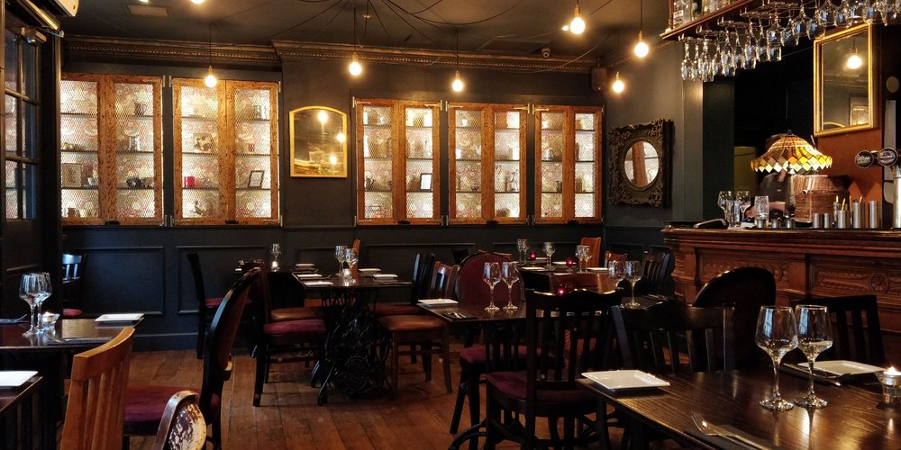 TABLES Updated July 2024 29 Photos 32 Valleyfield Street