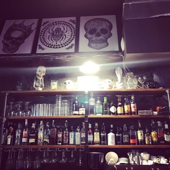 Calavera - at the bar - Cocktail Bars Near Me - Madrid, M