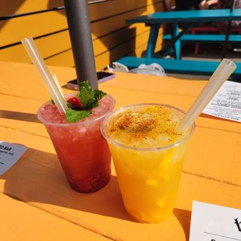 Hola - Pomegranate mojito and mango margarita - Tacos Near Me - Lakewood, Ohio