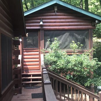 Mountain Laurel Cabin Rentals - Screened in jacuzzi area for hot tub relaxation - Vacation Rentals Near Me - Blue Ridge, Georgia