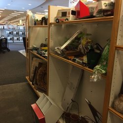Kohl's - Untidied clearance rack.