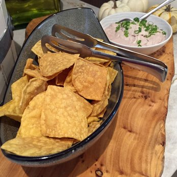La Hiki - Chips and ahi dip - Breakfast & Brunch Near Me - Kapolei, Hawaii