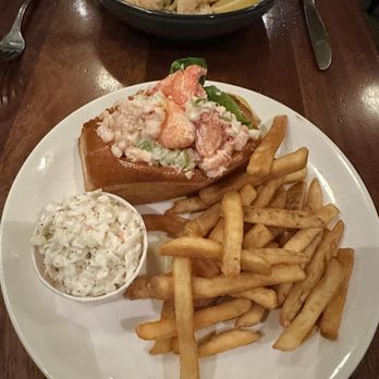 Turner's Seafood - Salem - Lobster Roll - Seafood Near Me - Salem, Massachusetts Turner's Seafood - Salem - Lobster Roll - Seafood Near Me - Salem, Massachusetts