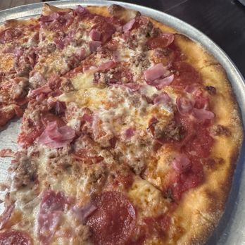 Che Pizza - Pizza meat lover - Pizza Near Me - Metuchen, New Jersey
