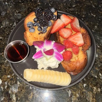 Tata's Cafe - French Toast 8/10 - Breakfast & Brunch Near Me - Hawthorne, California