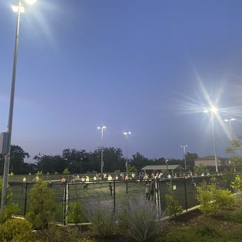 Oasis Park - Parks Near Me - Elk Grove, California